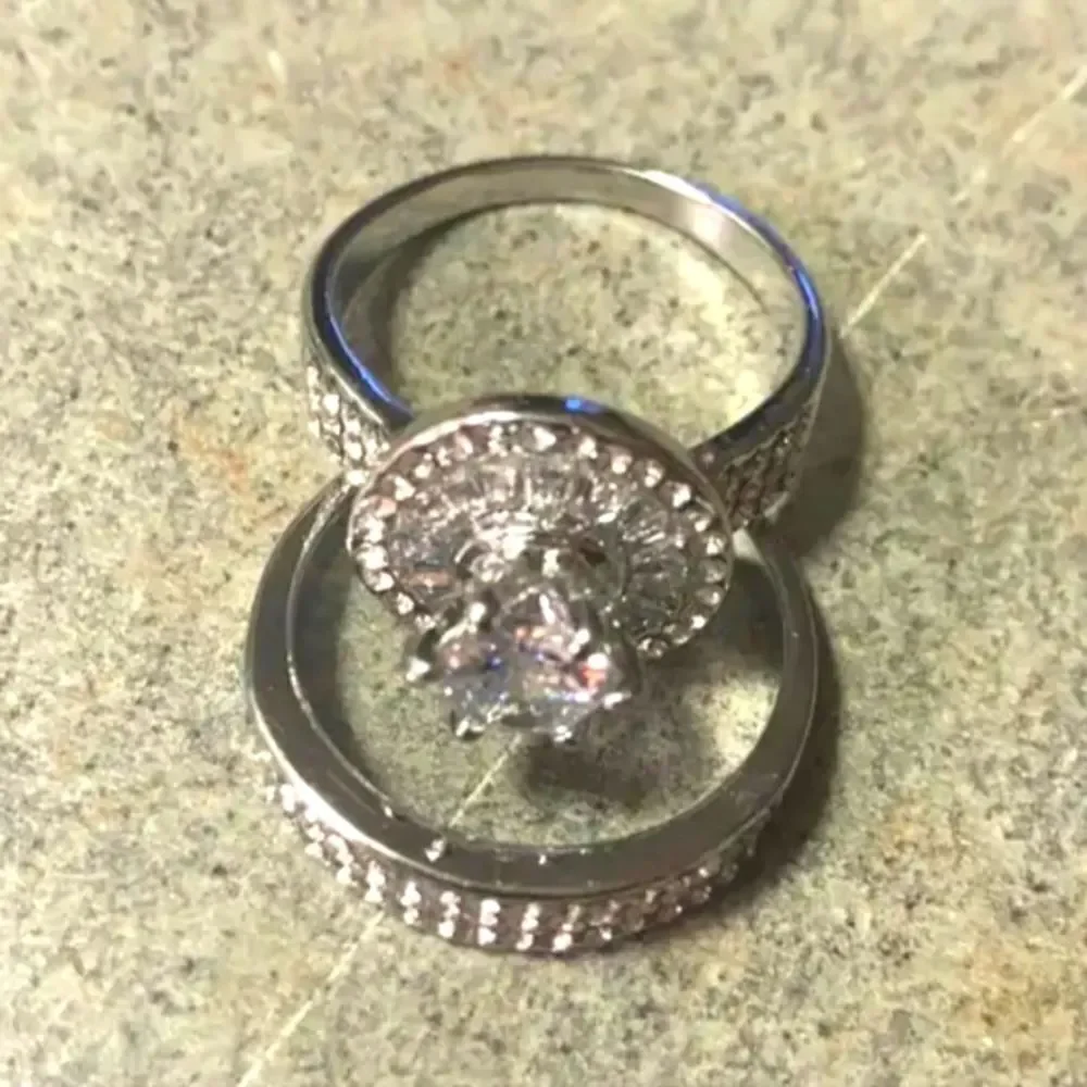 Luxury diamond Wedding ring set sz 10